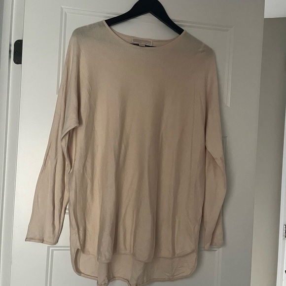 Michael Kors Women's Long Sleeve Crew Neck
Tan Sweater- Size Large - Picture 2 of 6